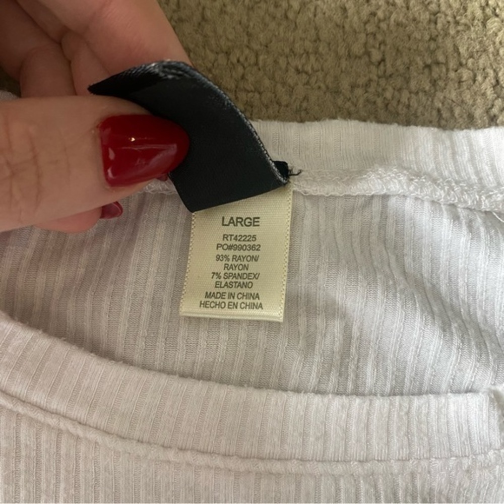 White Cropped Tee - Picture 4 of 7